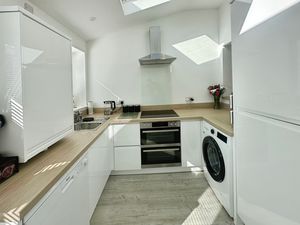 Kitchen - click for photo gallery